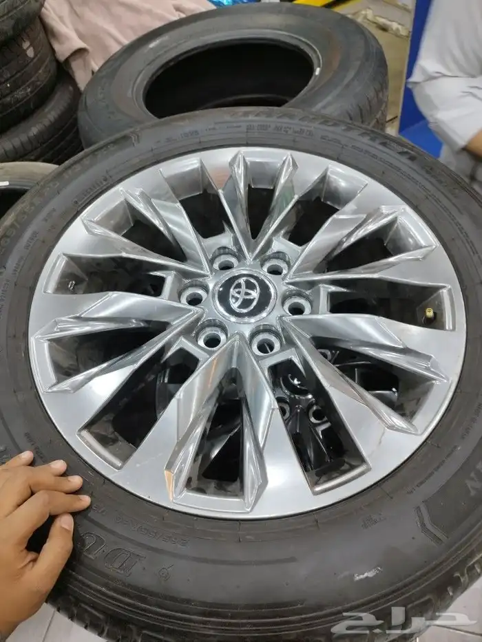 كفرات الجنوط لاندكروزر مقاس 22 0