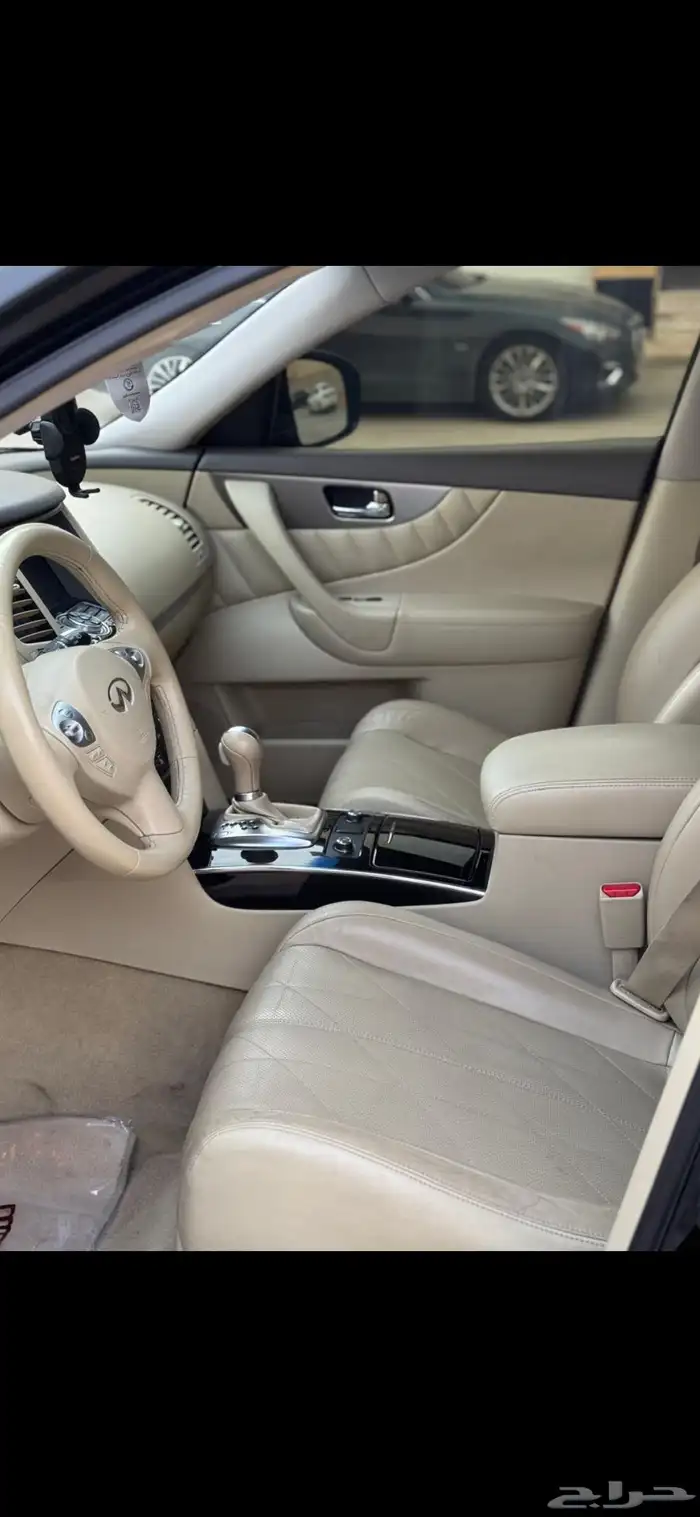 انفنتي QX70 0
