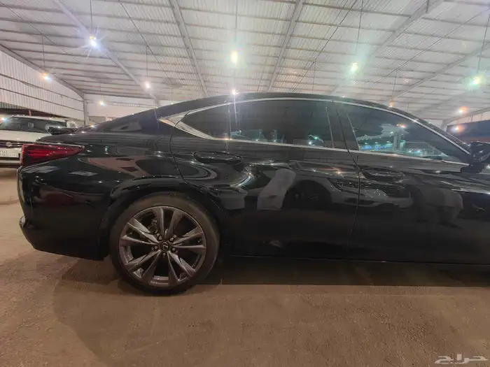 لكزس ES 350 F 2021 3