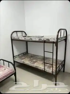 سرير حديد مراتب مخدات بطانيات تاثيث سكن عمال 6