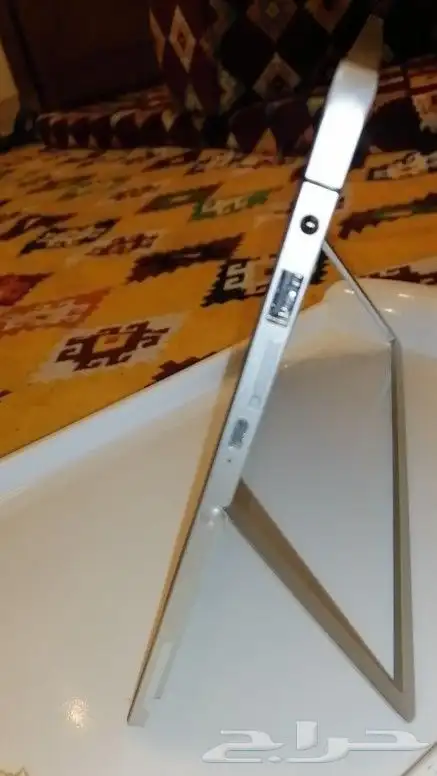 لابتوب اش بي شبه جديد الشاشه تش سكرين أرام 8 m5 1