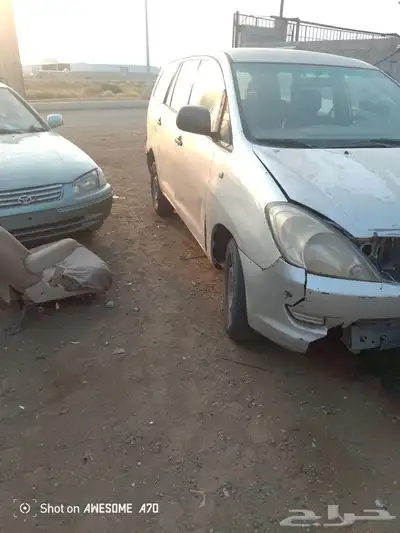 بيع قطع غيار انوفا 2010 2