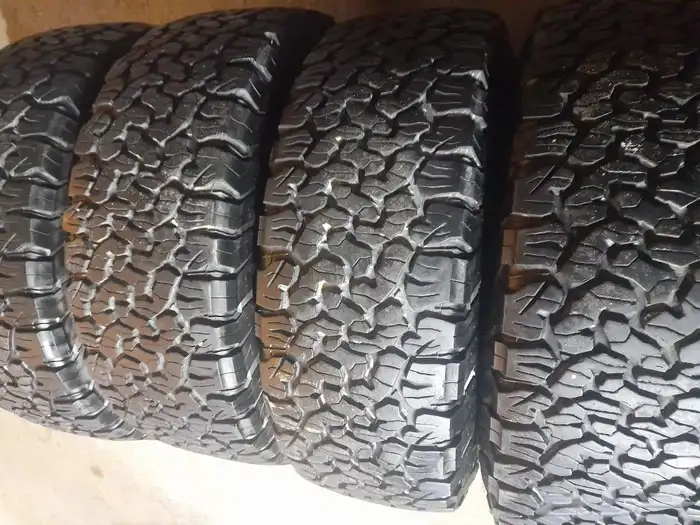كفرات بياف جدردش امريكي نضيفه مره خاليه من العيوب تاريخ نهاي 4