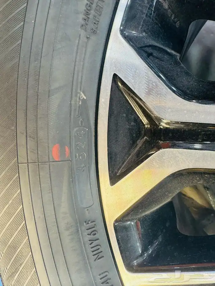 جنوط وكفرات نيسان تيتانيوم اصلي وكاله 2
