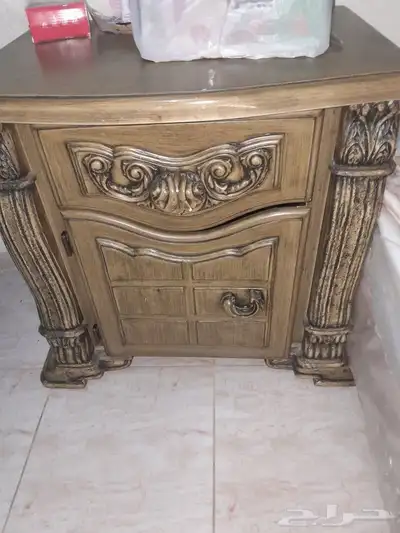 للبيع لدواعي السفر 2 سرير كبير 2كومدينه طاوله صغيره دولاب صغ 4