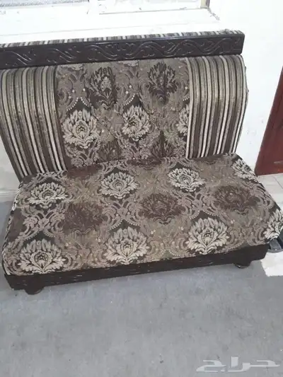 للبيع لدواعي السفر 2 سرير كبير 2كومدينه طاوله صغيره دولاب صغ 7