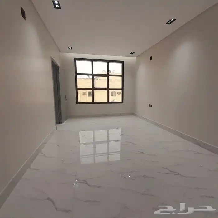 فيلا للبيع في حي العوالي 6