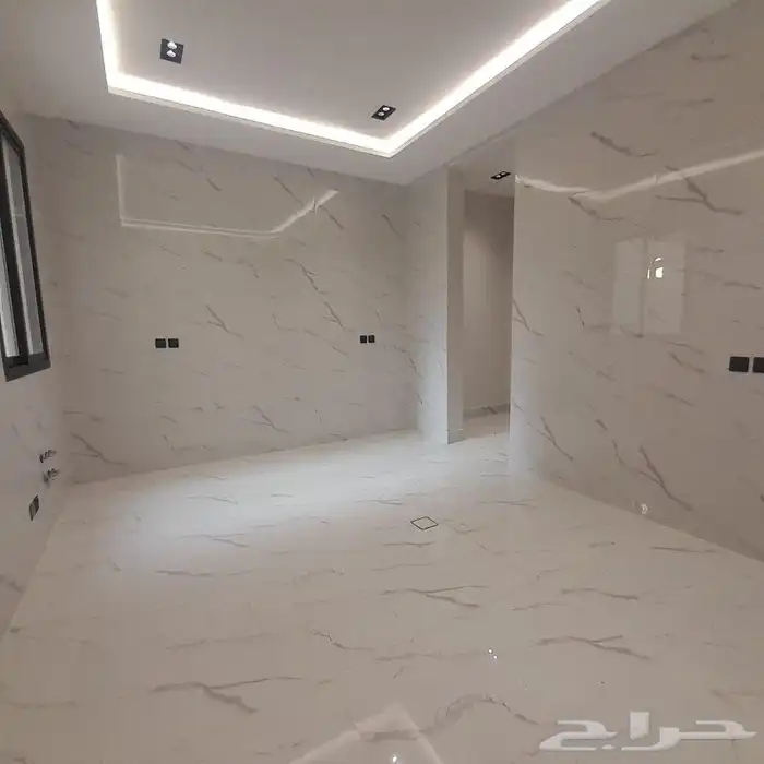 فيلا للبيع في حي العوالي 4