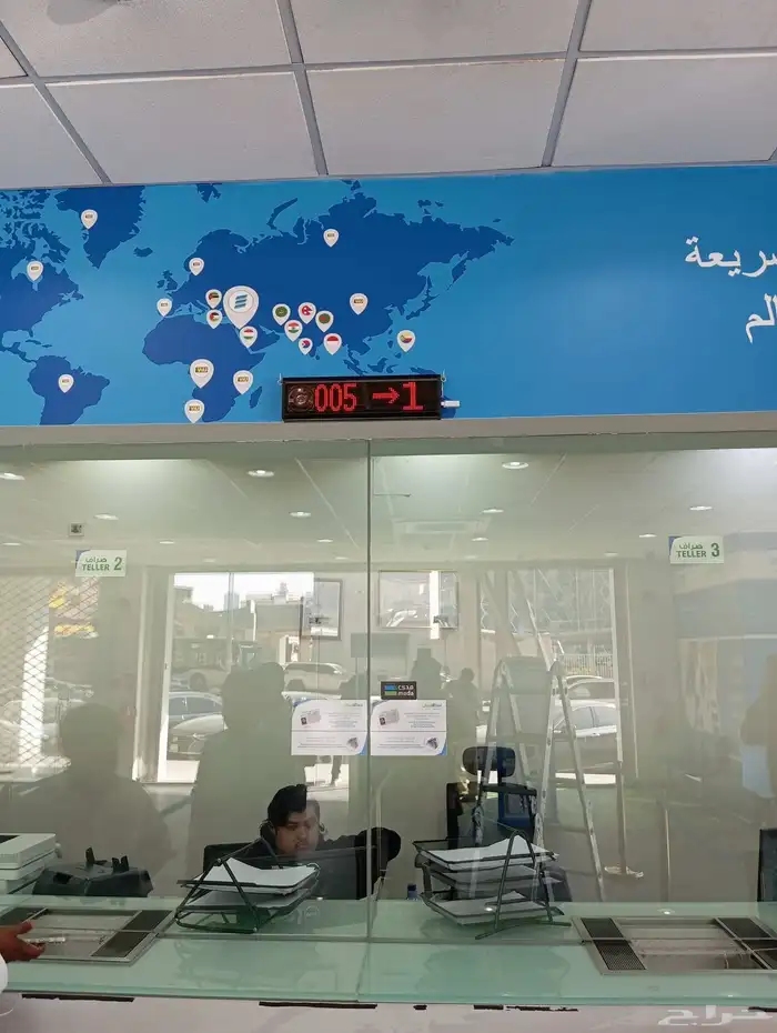 اجهزة صفوف الانتظار وتنظيم طوابير العملاء 5