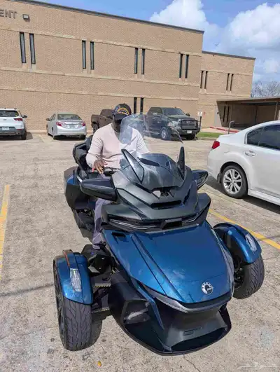كانام سبايدر ارتي ليميتد can am spyder 2021 1
