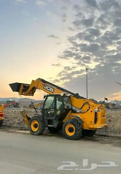 رافعه تلسكوبي للايجار 0
