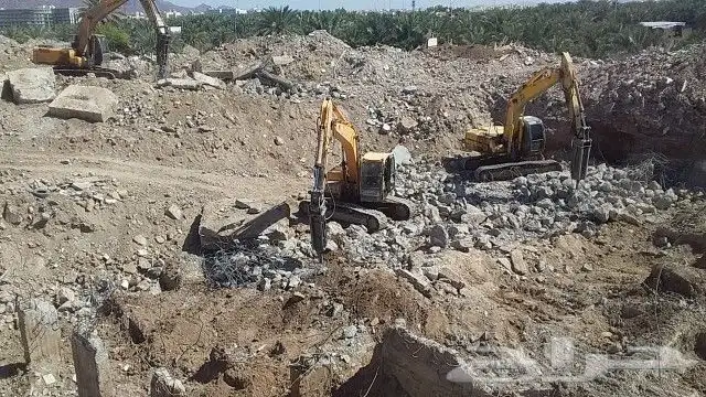 بكلينات للايجار يومي او شهري أو بالساعه هدم وحفر ترحيل 4