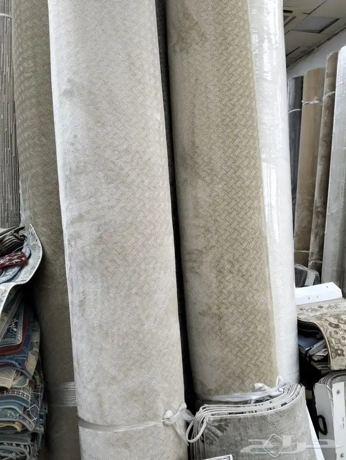 يوجد لدينا موكيت تركى وامارتى ووطني وجميع انواع الفنيل بلجيك 5