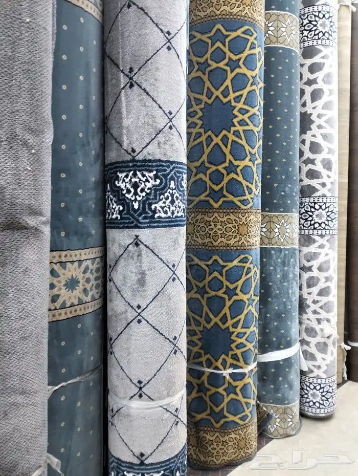 يوجد لدينا موكيت تركى وامارتى ووطني وجميع انواع الفنيل بلجيك 9