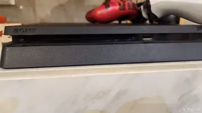 سوني4 للبيع نظيف مع اشرطه و3 أيادي 0