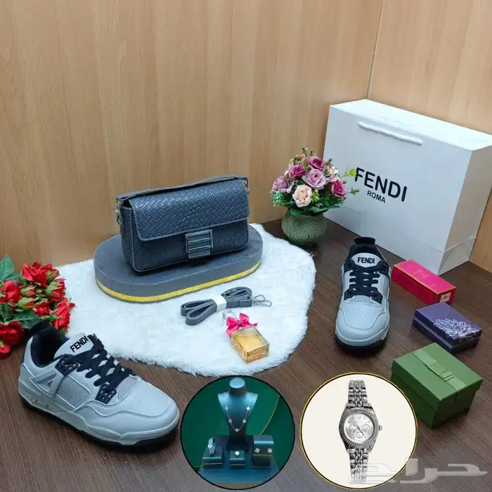 طقم نسائي ماركة فندي شامل التوصيل والشحن 1