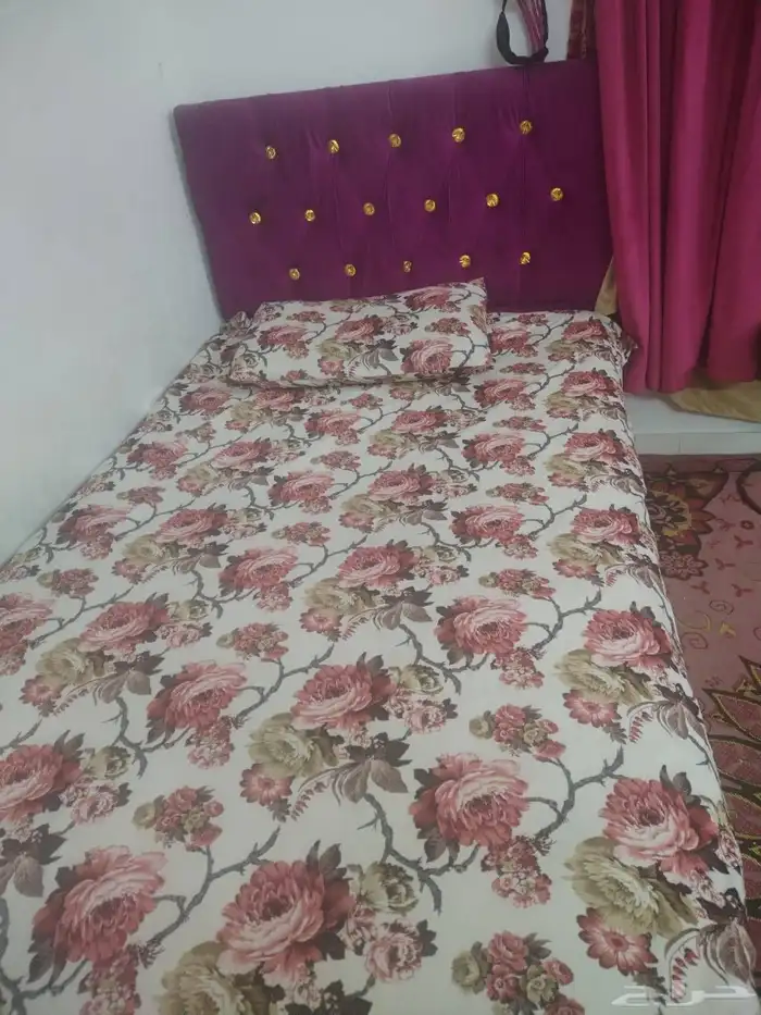 2 سرير نفر ونص وكنبة 3 أشخاص وستاره ديكور 3
