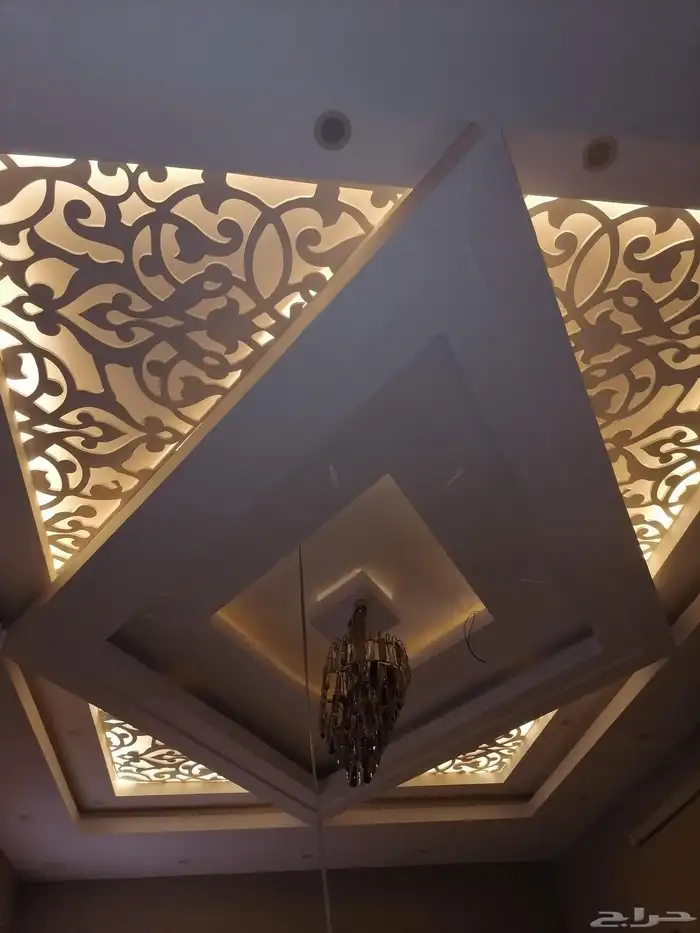 كهربائي فني تركيب نجف وا ثرياة حسب اطلب 7