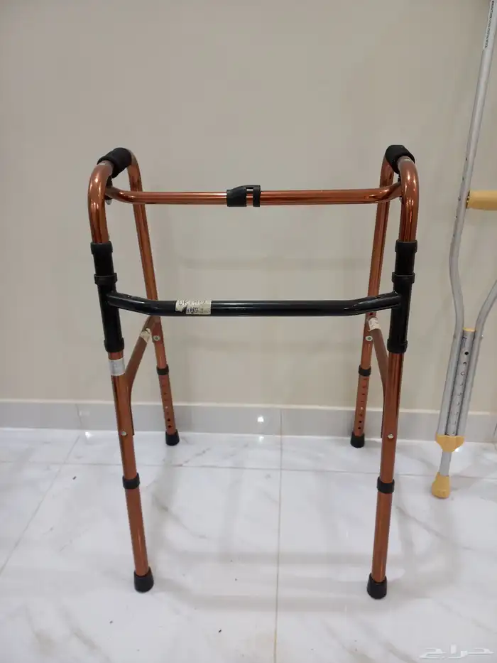 عكازات لم تستخدم 2