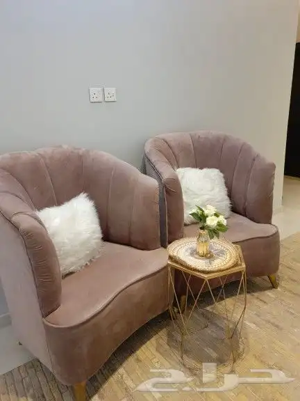 اثاث متنوع ونظيف 4