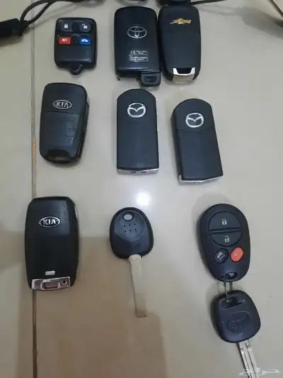 مفاتيح سيارات اصلية منها مستخدم بسيط ومنها جديد للبيع 1