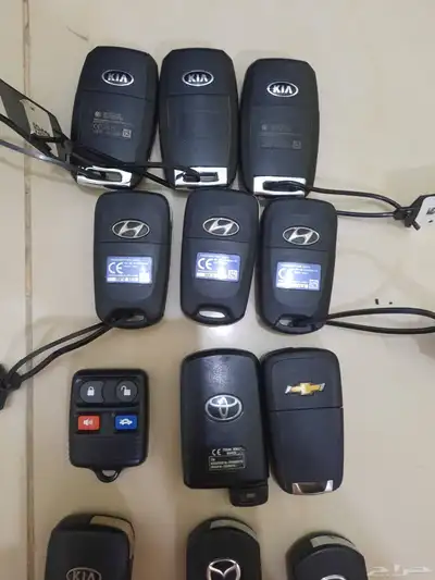 مفاتيح سيارات اصلية منها مستخدم بسيط ومنها جديد للبيع 2