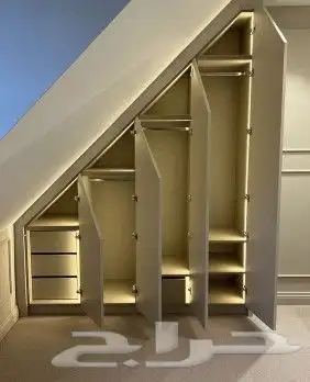 ديكوات شاشات  ديكورات ارفف ارفف تحت الدرج ديكورات مداخل 0