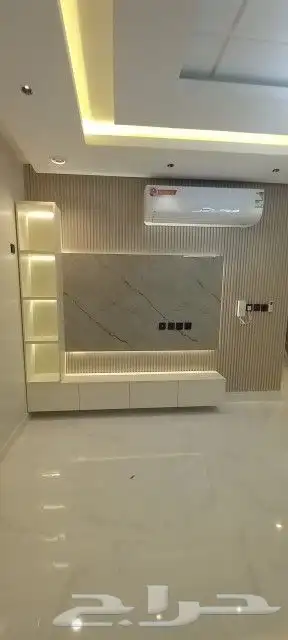 ديكوات شاشات  ديكورات ارفف ارفف تحت الدرج ديكورات مداخل 13