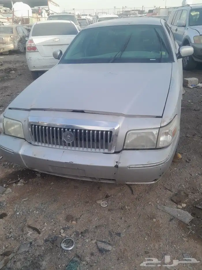 يوجد لدينا قطع غيار سيارات فورد فكتوريا ماركيز مسقطة 2000 2 0