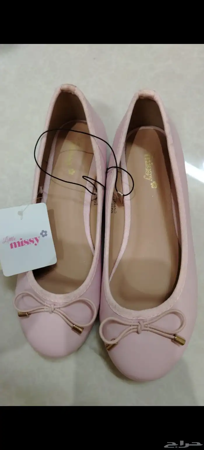 شوزات جديده كلها من سنتر بوينت مقاسات 34و35 2