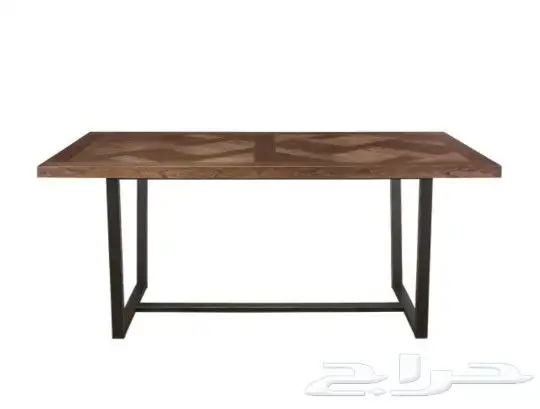 طاولة طعام شبه جديدة 1