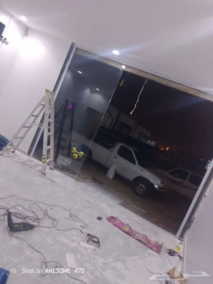 واجهات زجاج سكريت محلات تجاريه 1