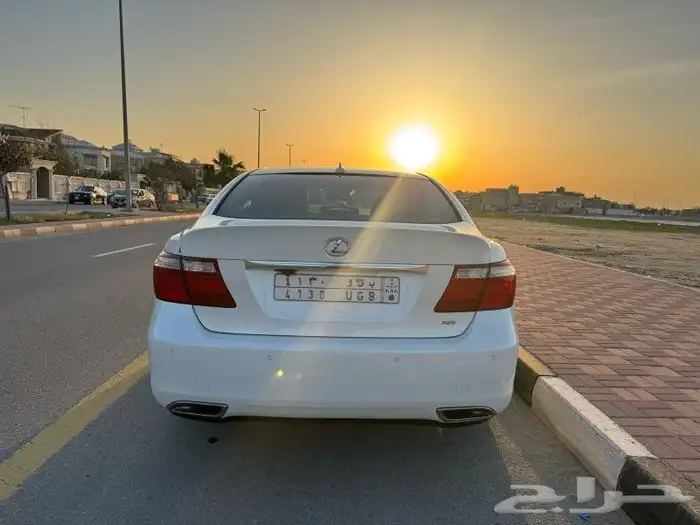 لكزس LS موديل 2009 دفع رباعي 2