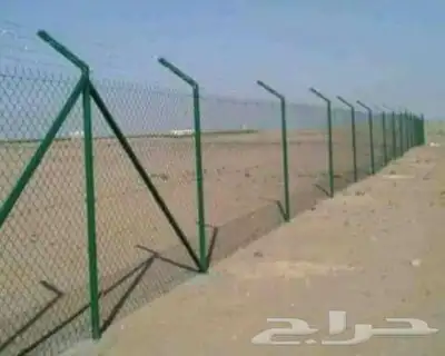 نقوم بتوريد وتركيب جميع الشبوك المجلفنه والعاديه والبوابات 5