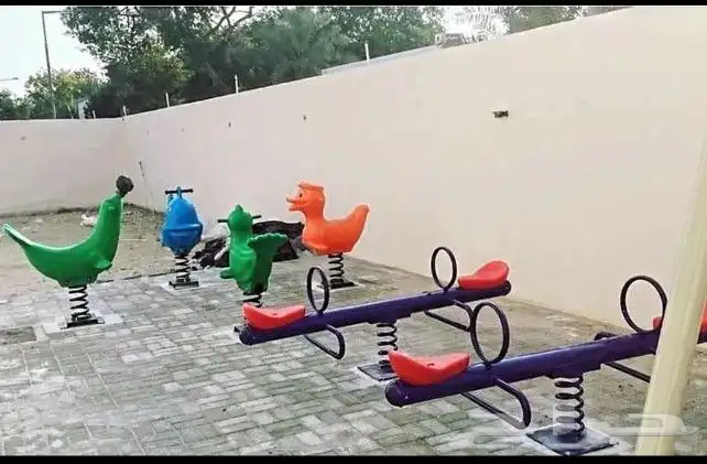 نطاطات ترامبولين وزحاليق ومراجيح والعاب نفخ مائية 3