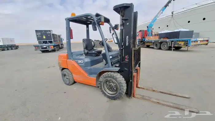 تأجير معدات الرفع سقائل كهرباءوديزل والرافعات الشوكيه - Rent 5