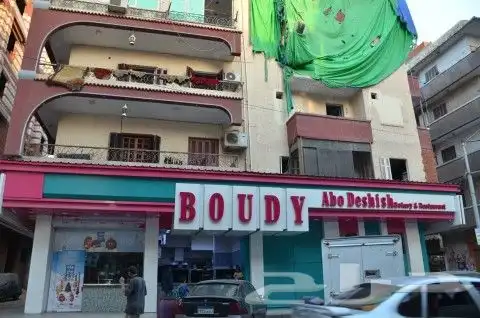 ورشة تركيب لوحات محلات حروف بارزة لوحة محل دعاية واعلان 2