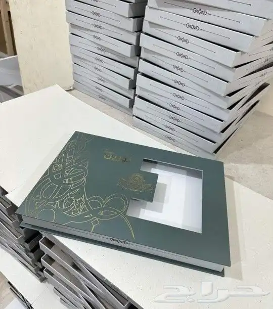 طباعة وتفصيل بكسات جلدوهدايا من الجلد واعلام وبكسات حلاوعود 49