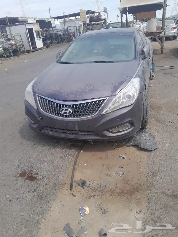 يوجد لدينا قطع غيار السيارات هونداي ازيرا 1