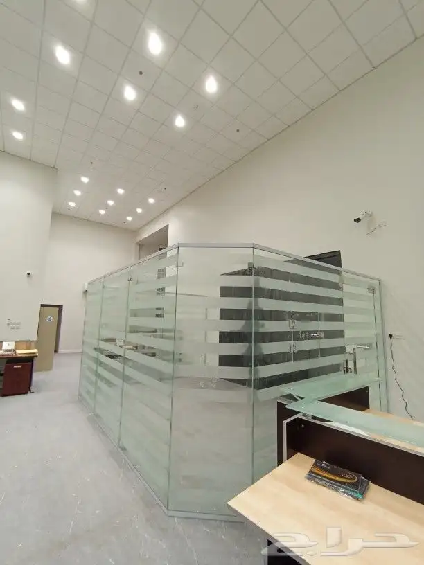 زجاج سكريت شفاف ورملي 1