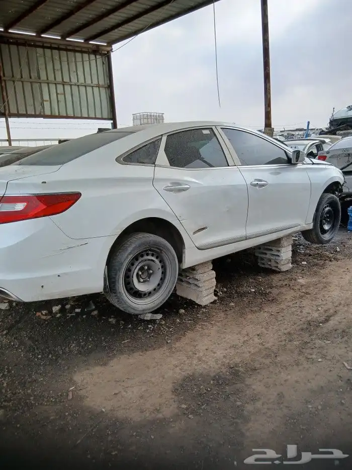 قطع غيار السيارات مكاين و قيور و اكسسوارات حسب الموجود منها 0