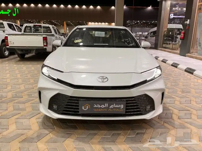 تويوتا كامري E بنزين موديل 2025 0