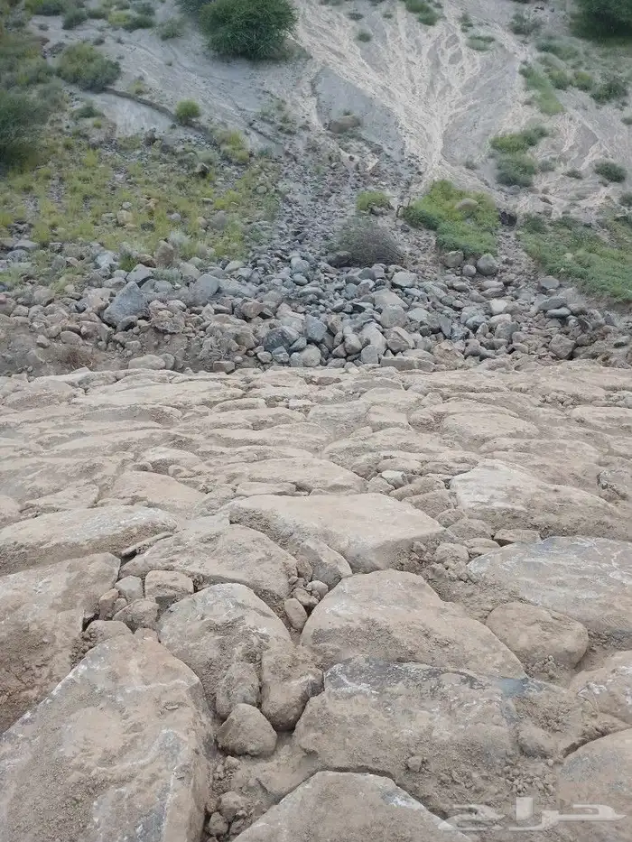 بوكلين للايجار و مقاولات حجر 2