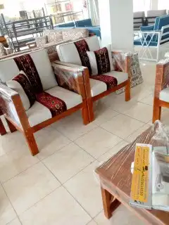 فني تفصيل وتنجيد جميع انواع الكنب والستائر 23