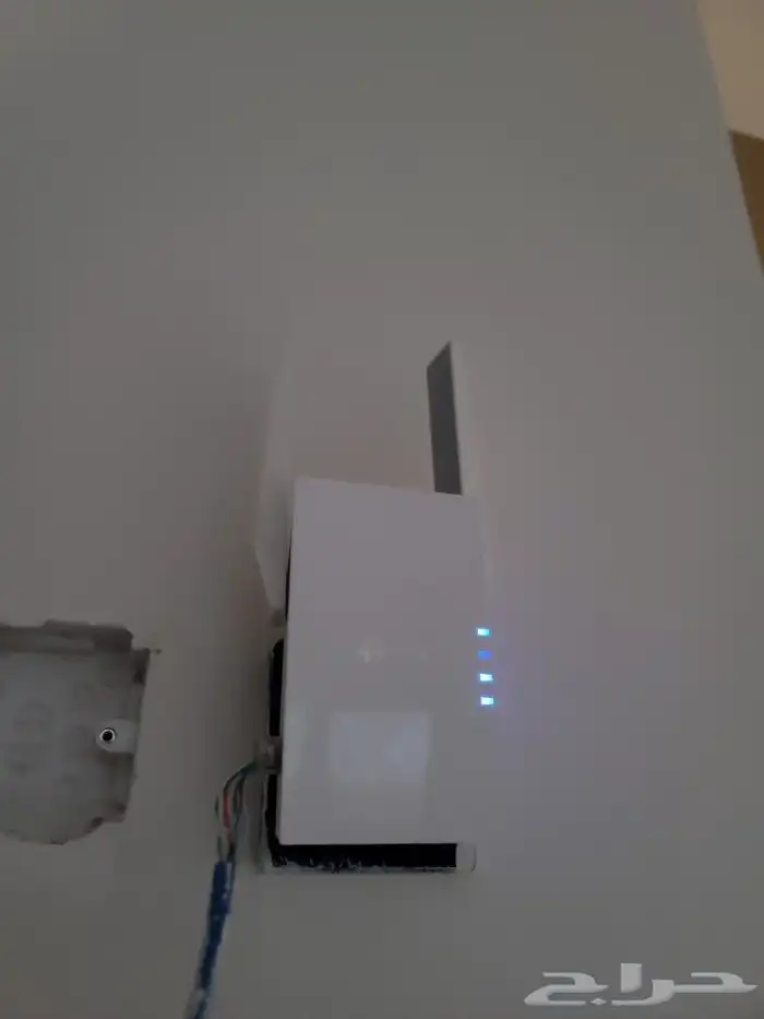 فني انترنت شبكات الرياض فني كيمرات وانتينا 5