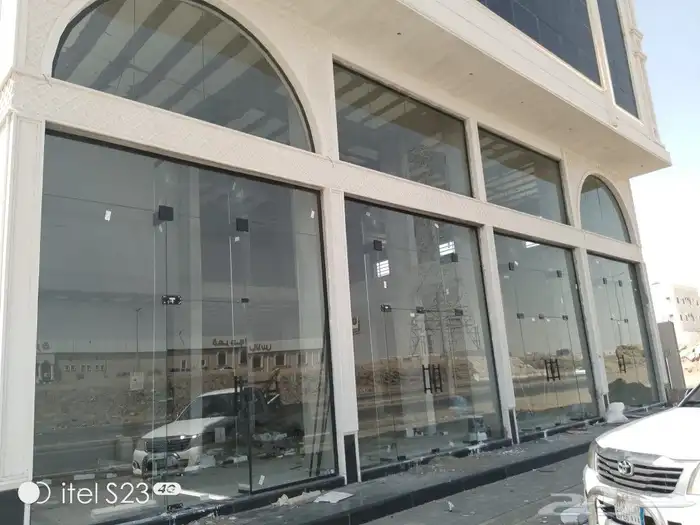 زجاج سكريت 12 ملي شفاف 0