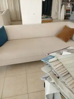 فني تفصيل وتنجيد جميع انواع الكنب والستائر وتركيب 12