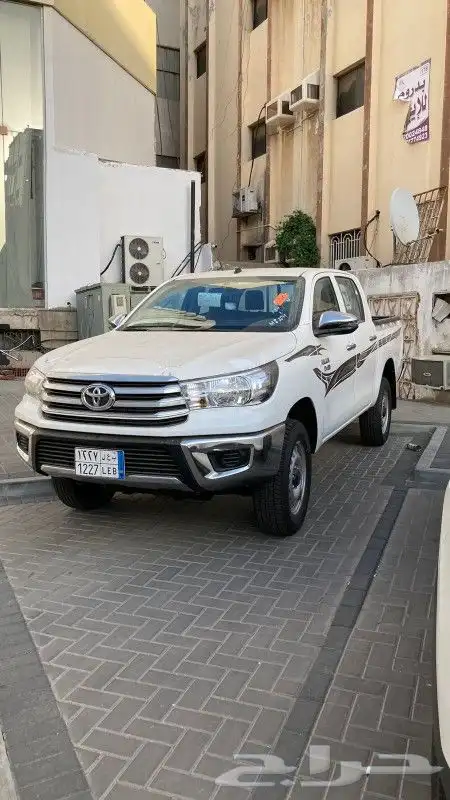 هايلوكس غمارتين 2025 للإيجار 1