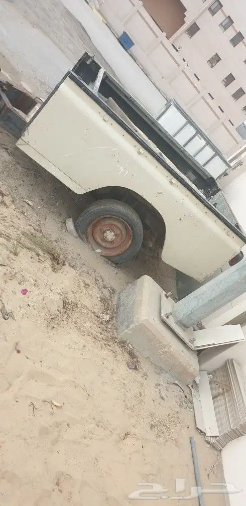 عربة قلص مقطوع من لاندروفر 1