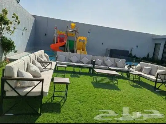 قهوجين وصبابين رجال ونساء كنب وكراسي طاولات ومضلات 22